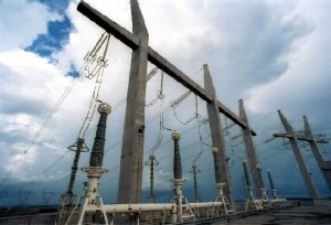 La EPE abrió ofertas para la compra de columnas, postes y cables por más de 41 millones de pesos