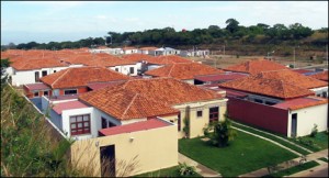 Entregaron fondos para iniciar la construcción de 44 viviendas en San Cristóbal