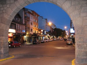 Bariloche Los desagües frenan la obra de la calle Mitre