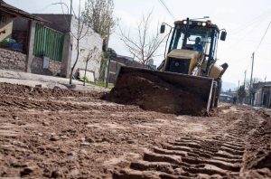 Pavimentan dos barrios antiguos de La Favorita