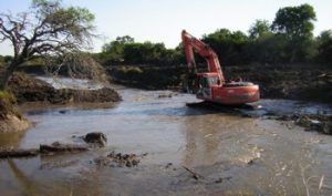 Obras por cauce del arroyo Barrancas