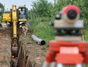 Ofertas para la construcción del colector aliviador centro