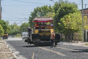 Avanzan los trabajos de pavimentación en Huergo