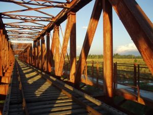 Licitarán la obra del puente colorado para el desvío de carga pesada