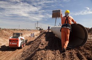 Supercemento, Rovella Carranza y CPC acordaron concluir el acueducto.