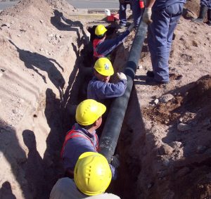 Adjudicación de Trabajos de apertura y cierre de pozos de redes de distribución de agua potable y desagües cloacales $254 Millones