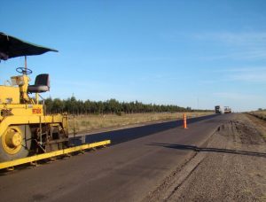 Vial Agro avanza la pavimentación de ruta 102 $100 Millones