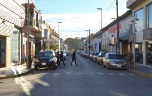 Semipeatonalización de la calle Comodoro Rivadavia $4 Millones 5 Empresas