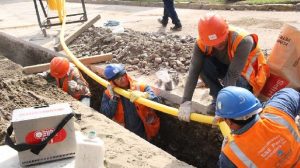 Edificio de la Escuela de Idiomas, el centro de Quintana y obras de gas en Tandil