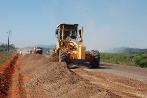 Ensanche de ruta 8: Símbolo del atraso y la ineficiencia