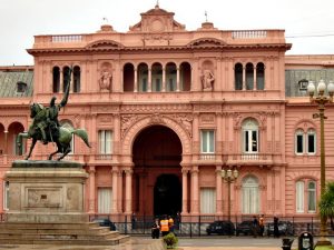 Remodelación Casa de Gobierno Nacional $ 225 Millones 2 Ofertas