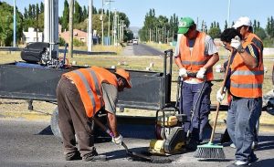 LAL S.A.  Comenzó la segunda etapa de bacheo en Trelew