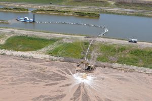 Pre adjudicaron el dragado del Río Salado $8.200 Millones