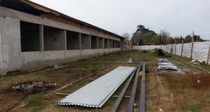 Cinco oferentes para terminar la obra abandonada de la escuela de Banfield $20 Millones