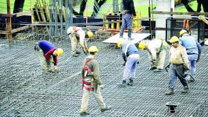 Empresarios de la construcción anticipan al menos 40 mil nuevos despidos