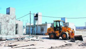 Adjudicaron SEGUNDO BOLZON  la construcción de 60 viviendas unifamiliares en dúplex en la ciudad de Santiago del Estero $83 Millones
