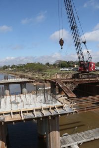 En un año de crisis, las grandes obras sufrieron atrasos y una sola fue inaugurada en Chaco