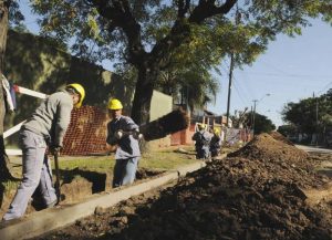 Catamarca podría acceder a créditos del BID para financiar obras de agua