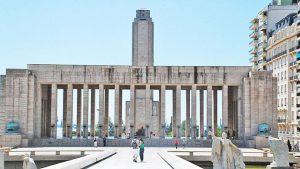 Dieron de baja el convenio con Nación para reparar el Monumento de la Bandera