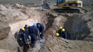 SCPL firma el convenio para reactivar la obra de repotenciación del acueducto Lago Musters