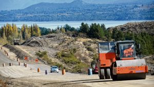 El asfalto de la Ruta Nacional 23 está a las puertas de Bariloche