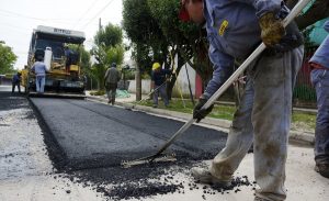 Vial Agro SA. asfalta 300 cuadras en Gral Pico $230 Millones