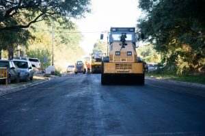 Tres oferentes para pavimentar calle que vincula Avenida Almafuerte con el Parque Industrial de Paraná $11 Millones