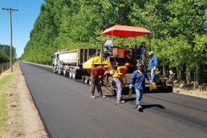 Ingeniería y Arquitectura SRL repavimentará caminos productivos de Río Colorado y Chichinales