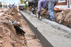 Comodoro R. obras de cordón cuneta y tendido eléctrico para zona norte 3 ofertas $ 10 Millones