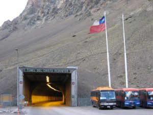 Paso Cristo Redentor: usarán un viejo túnel ferroviario para duplicar la circulación de autos entre Argentina y Chile $ 2.119 Millones