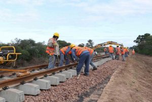 Invertirán $700 millones para reconstruir las vías ferroviarias del este tucumano