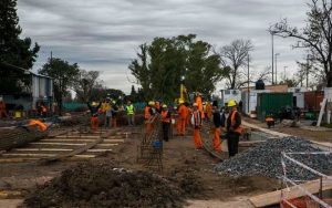 Retoman los trabajos en la obra del paso bajo nivel de 1 y 32 en La Plata