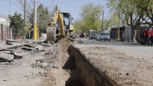 San Juan – Con protocolo COVID, se reactivan las obras cloacales en Capital y Rivadavia