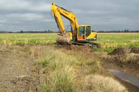 8942 El Municipio y la Cooperativa vial Rural Tandil comenzaron trabajos de limpieza de desagües pluviales en María Ignacia Vela