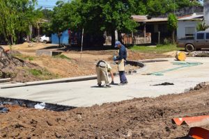 Dos oferentes a la licitación para la compra de materiales para obra en avenida 25 de mayo y arroyo Yacaré