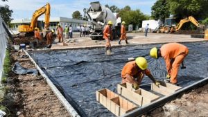 En Esquina continúan con las obras en la costanera que se extenderá casi 300 metros