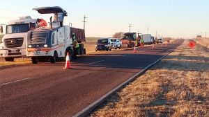 Comenzaron las obras de bacheo de la Ruta 12 entre Nogoyá y Crespo