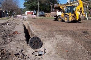 Trabajo conjunto para comenzar obras de cloacas en Rawson