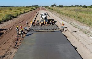 Kicillof define pliegos y financiamiento para repavimentar las tres rutas que atraviesan el Conurbano