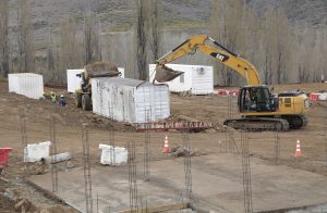 Rovella Carranza e Industrias Metalmecánicas Especiales Avanza la obra de la represa de Nahueve con protocolos por el coronavirus