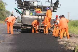 28 ofertas para las obras de bacheo en rutas de la provincia $ 231 Millones