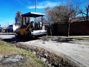 Única oferta para la obra de pavimentación de 53 cuadras en los barrios Futuro y Estrada – San Pedro  $ 42 Millones