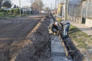 3 Ofertas para la ejecución de la obra Cordón Cuenta del bulevar Ituzaingó, Viedma $4 Millones