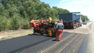 Tecnipisos repavimentara del acceso a Gobernador Castro