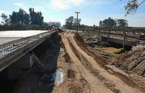 Omar Perotti les tendió la alfombra roja a las constructoras para acelerar la obra pública