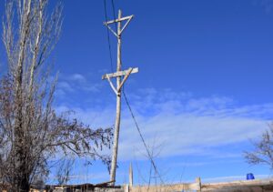 Dos ofertas para regularizar la electricidad en los asentamientos 2 y 10 de febrero de Cipolletti