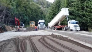 Avanza la pavimentación en el PN Los Alerces