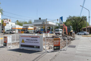 RENOVACION INTEGRAL DE CALLE 25 DE MAYO ENTRE CALLE RIVADAVIA Y AV. LAS HERAS -MENDOZA: Desierta $21M