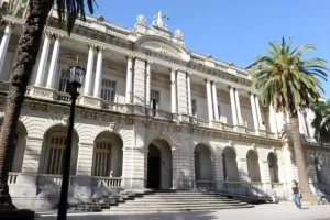 Comienza una millonaria restauración de la Facultad de Derecho