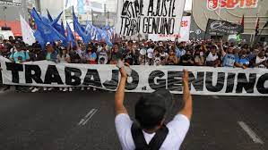 Alberto Fernández asigna a los movimientos sociales oficialistas el 30% de toda la obra pública que no supere los $300 millones